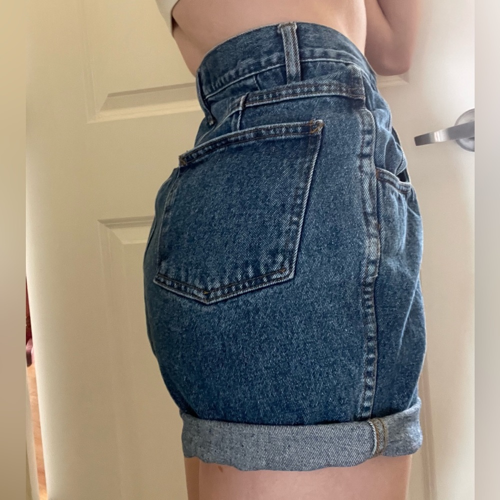 Vintage The Limited Cut-Off Pleated High Rise Blue Jean Shorts with Back Yoke - Picture 2 of 16